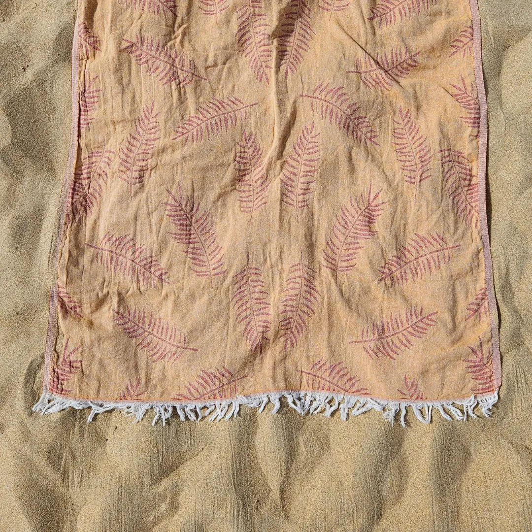 Strandtuch aus Baumwolle Rot Gelb Palmenblatt Design